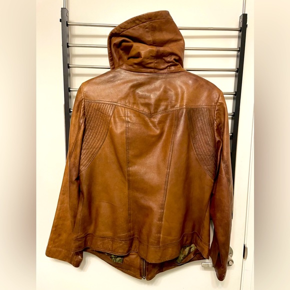 Danier Brown Leather Jacket with green printed lining in Medieum - Picture 3 of 6